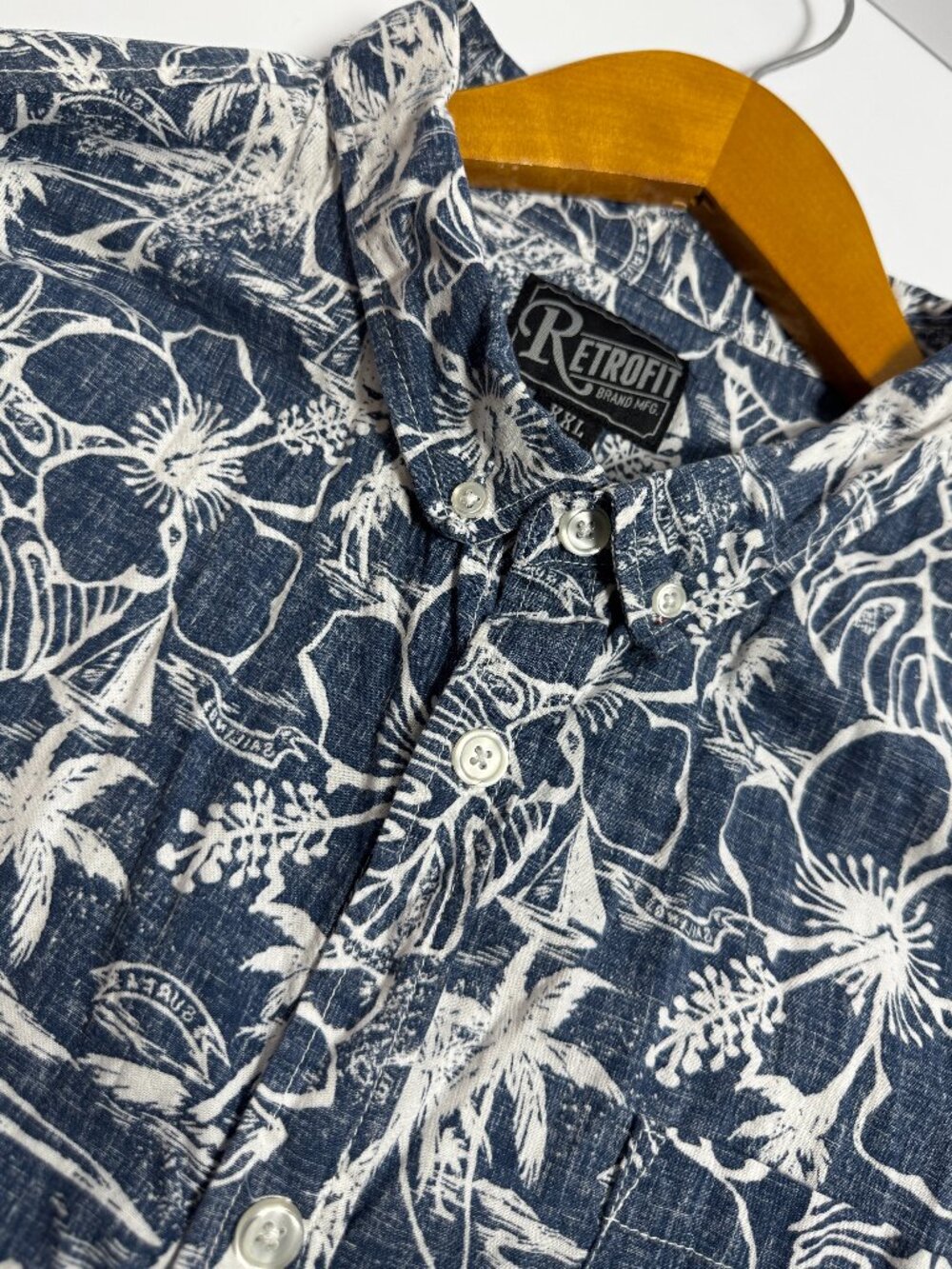 Retrofit Men's XXL Hawaiian Floral Tropical Button Up Shirt Blue White Cotton - Picture 3 of 11